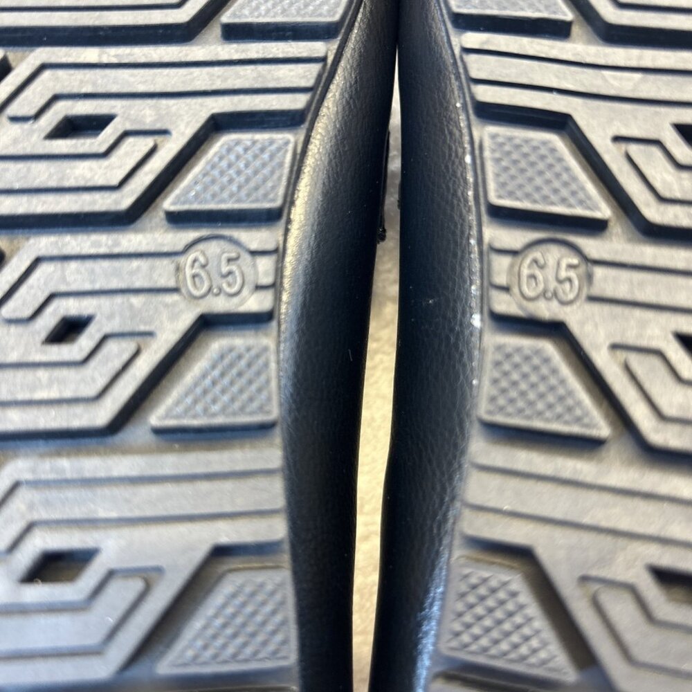 DeYashopin Loafer Shoes Slip On Black Gold Accent Women SZ 6.5 NEW in Box - Picture 6 of 9